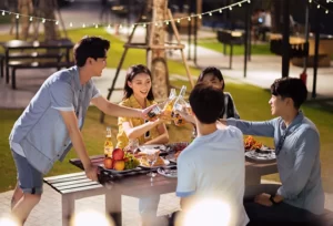 Vườn nướng là một trong những khu vực thu phí tùy theo nhu cầu của cư dân với đơn giá 200.000đ/lượt sử dụng 2 tiếng và không quá 5 người. Ảnh: Vinhomes Smart City.